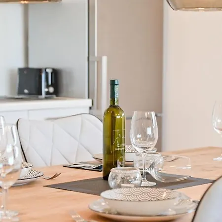 Modern Adora Appartement *