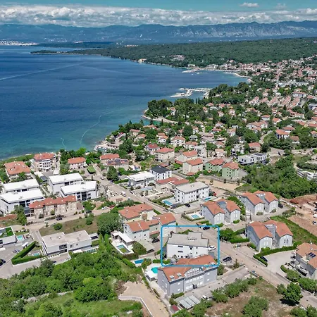 Modern Adora * Malinska