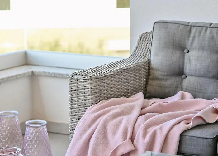 Modern Adora Lejlighed