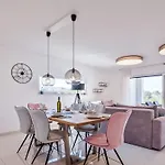 Apartament Modern Adora