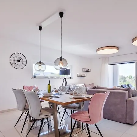 Lägenhet Modern Adora